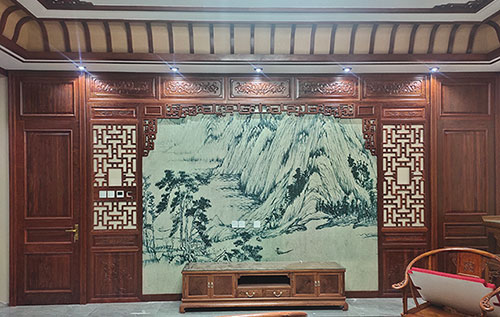台山中式仿古别墅客厅背景墙花格木作装饰